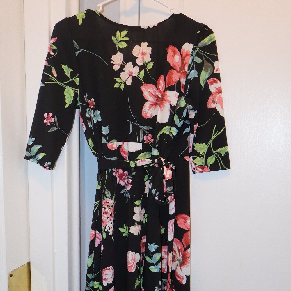 Kiyonna Floral Wrap Dress - Picture 3 of 6